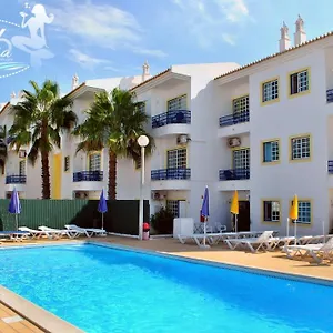 https://apartamento-em-albufeira-praia-da-oura.hotelaalgarve.com