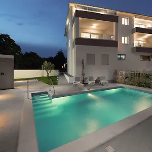Viras Luxury Pula